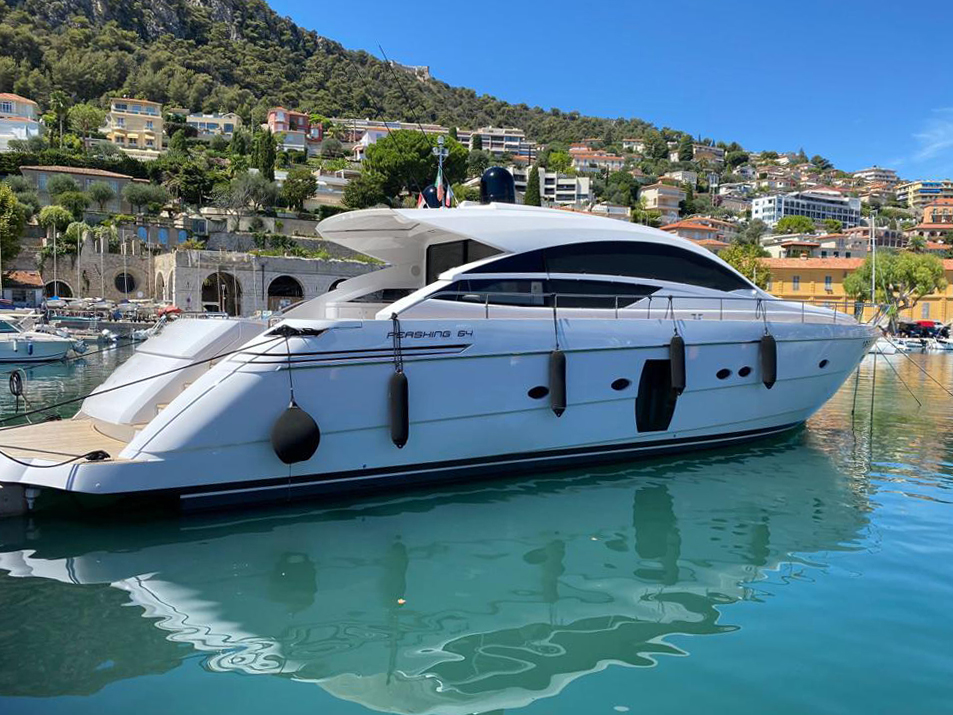 Pershing 64 à vendre